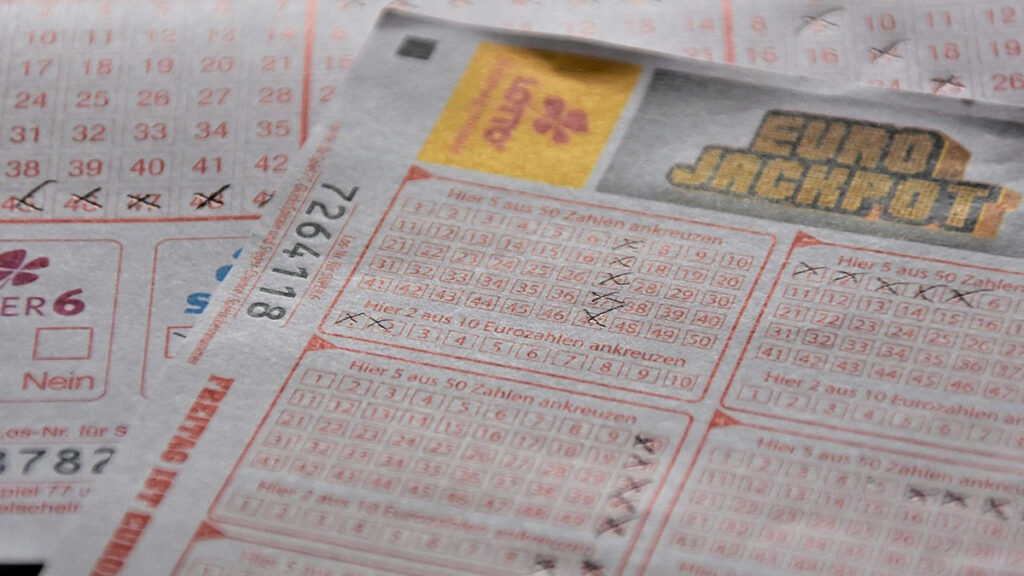 로또 번호 조합 피해야 할 패턴 – 연속 번호와 등차수열 조합 예시 이미지