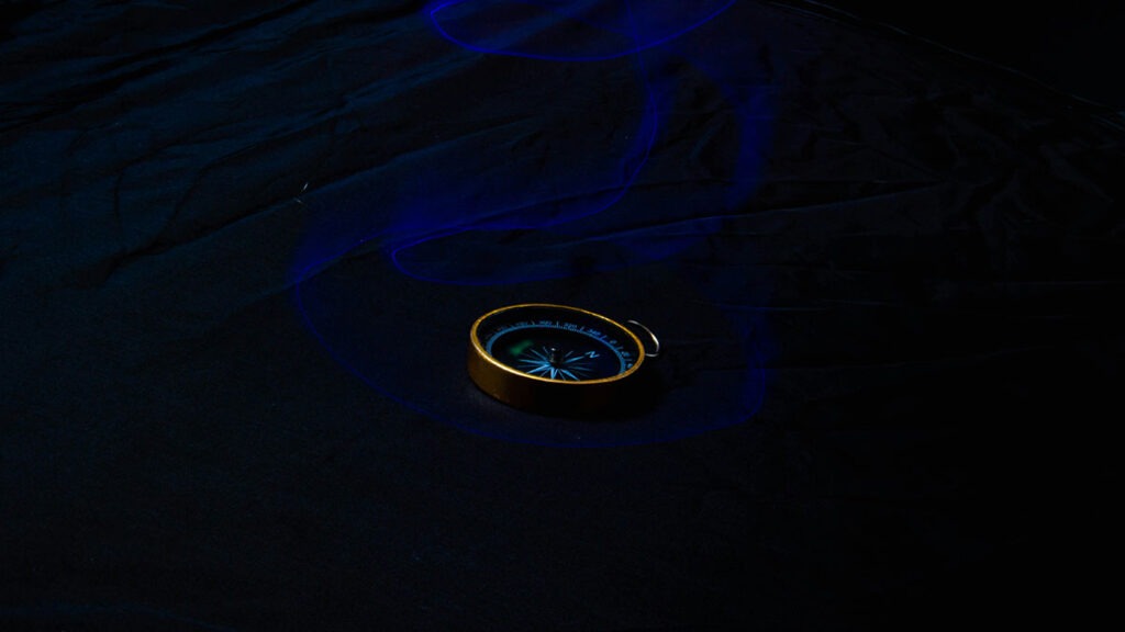 AI 재물운 예측 – 최선의 미래를 선택하게 돕는 지능형 나침반 개념 이미지